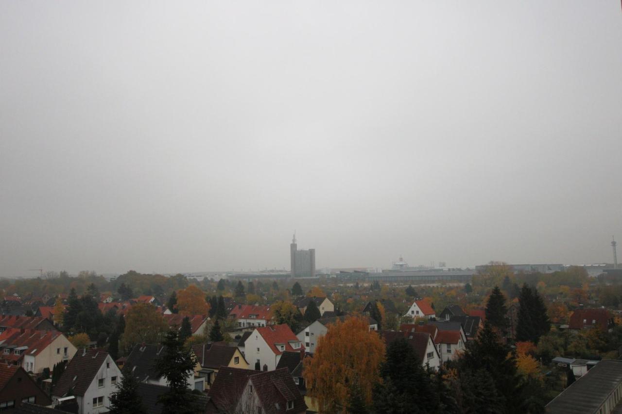Private Apartment Near Fair Ground Hannover Esterno foto