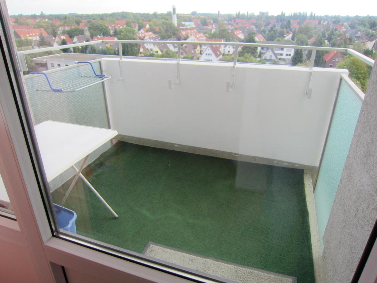 Private Apartment Near Fair Ground Hannover Esterno foto